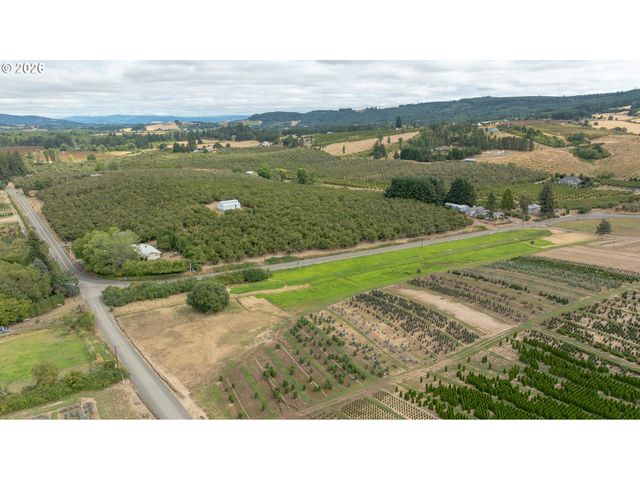 12345 Sw SPRING HILL Rd, Gaston, OR 97119