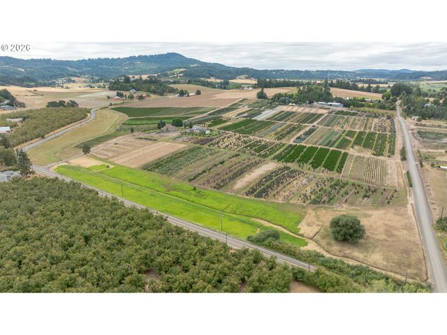 12345 Sw SPRING HILL Rd, Gaston, OR 97119