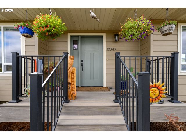 12345 Sw SPRING HILL Rd, Gaston, OR 97119