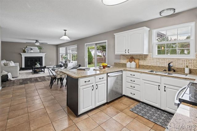 2509 Hunters Ridge, Edwardsville, IL 62025