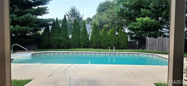 2509 Hunters Ridge, Edwardsville, IL 62025