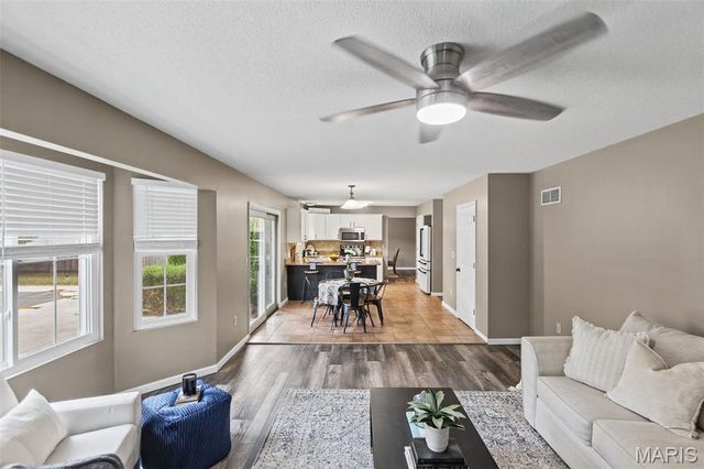 2509 Hunters Ridge, Edwardsville, IL 62025