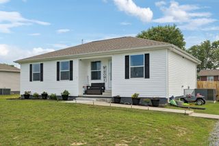 906 Freeman St, Lafayette, TN 37083