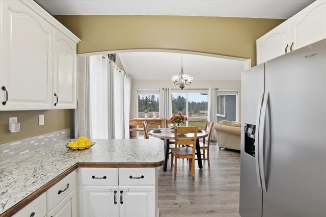 10609 S Degray Ln, Spokane, WA 99224