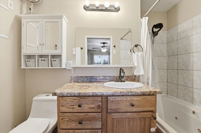 10609 S Degray Ln, Spokane, WA 99224