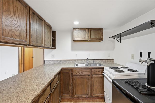 10609 S Degray Ln, Spokane, WA 99224