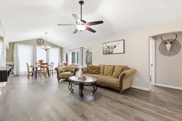 10609 S Degray Ln, Spokane, WA 99224