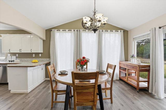 10609 S Degray Ln, Spokane, WA 99224