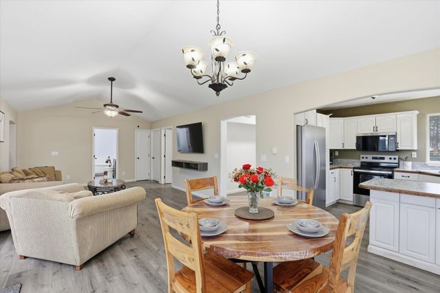 10609 S Degray Ln, Spokane, WA 99224