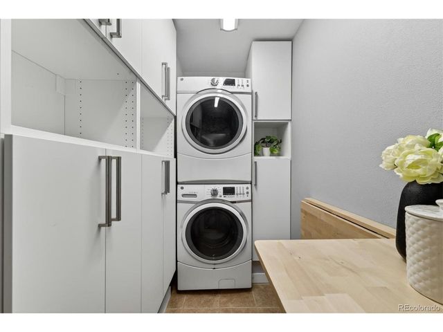 9270 W 87th Pl, Arvada, CO 80005