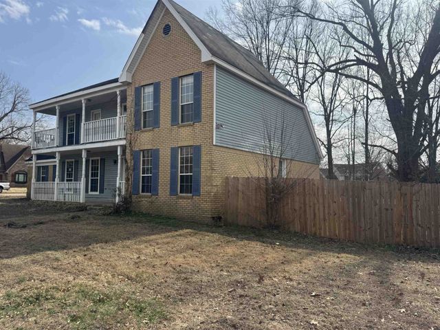 6150 WOODSTOCK HILLS DR, Millington, TN 38053