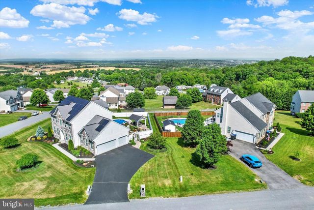 14114 RED VICTORIA COURT, Waynesboro, PA 17268