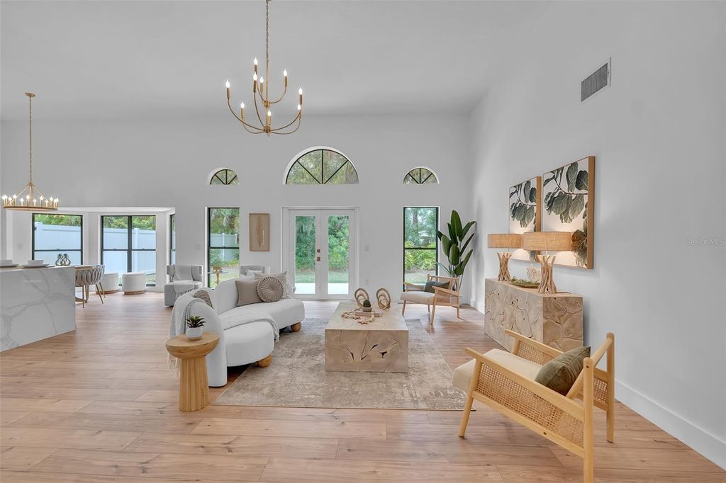 Image 18 of property listing at 1005 GREYSTONE LANE, Sarasota, FL 34232