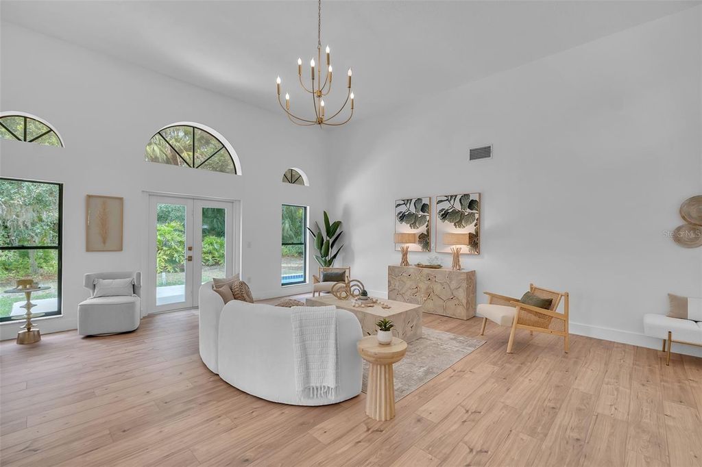 Image 20 of property listing at 1005 GREYSTONE LANE, Sarasota, FL 34232