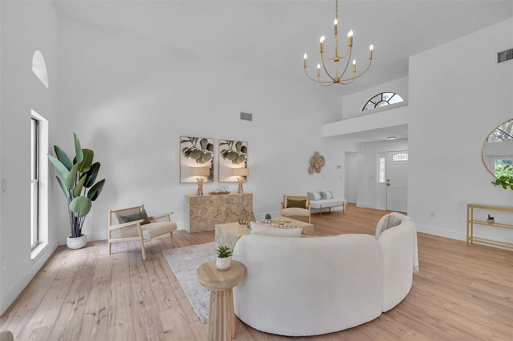 Image 23 of property listing at 1005 GREYSTONE LANE, Sarasota, FL 34232