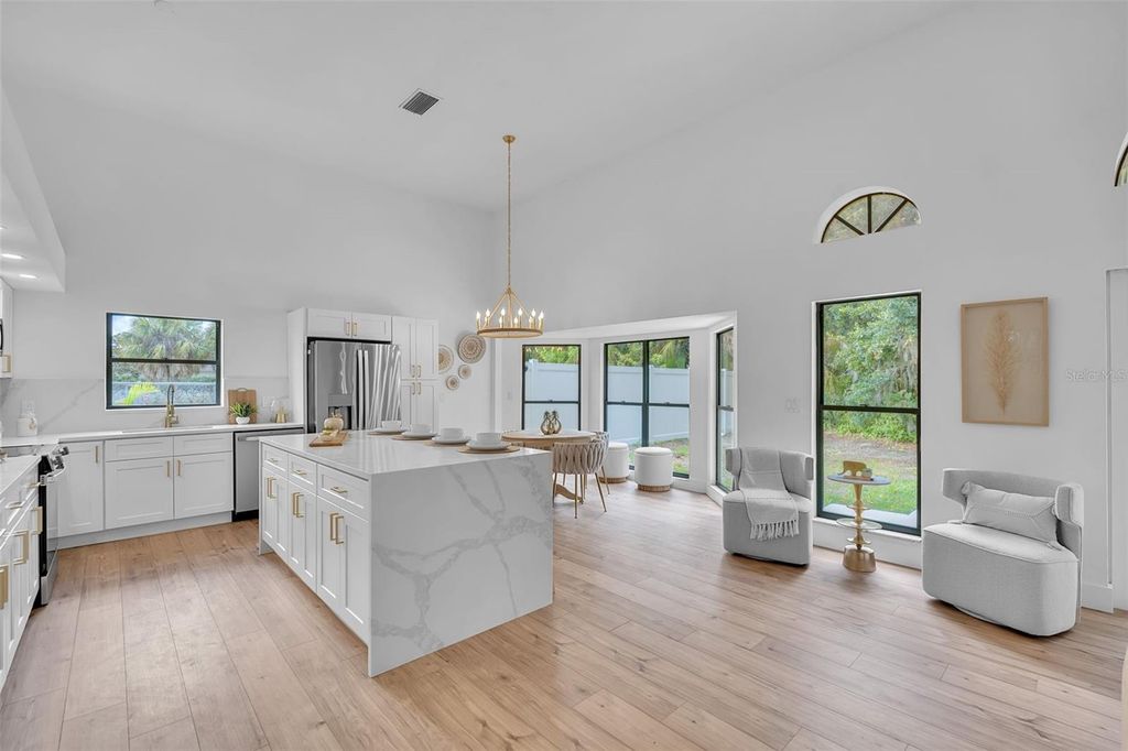 Image 27 of property listing at 1005 GREYSTONE LANE, Sarasota, FL 34232