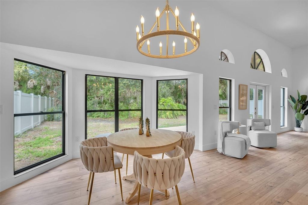 Image 31 of property listing at 1005 GREYSTONE LANE, Sarasota, FL 34232