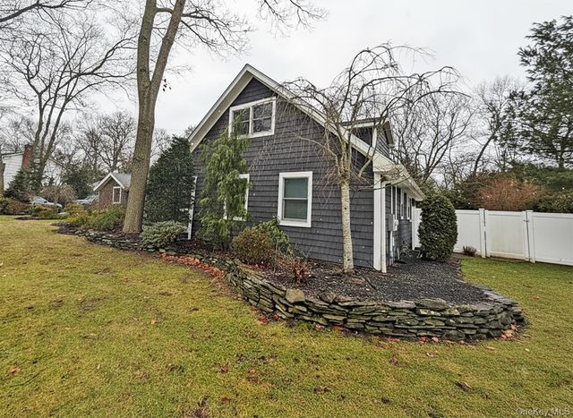 22 Redwood Drive, Great River, NY 11739