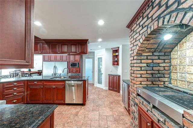 22 Redwood Drive, Great River, NY 11739