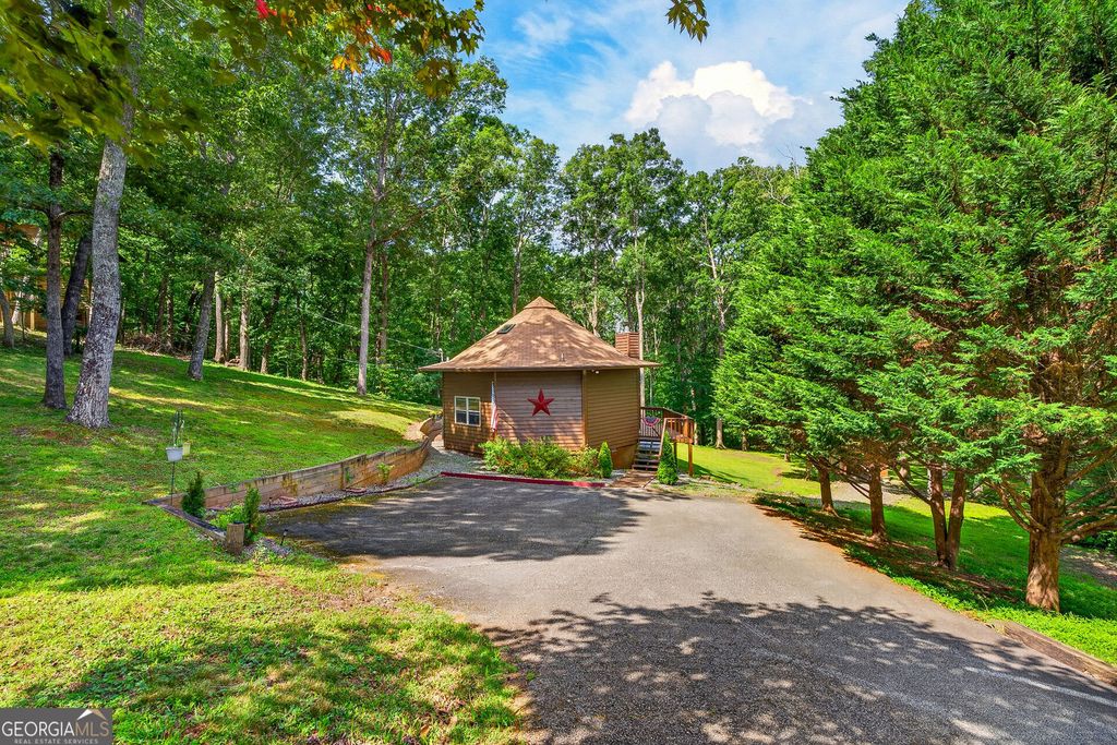 163 Beauregards Knob, Ellijay, GA 30536