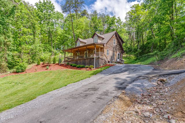 2881 Maples Branch Road, Sevierville, TN 37876