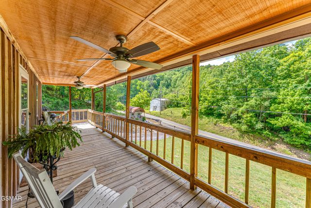 2881 Maples Branch Road, Sevierville, TN 37876
