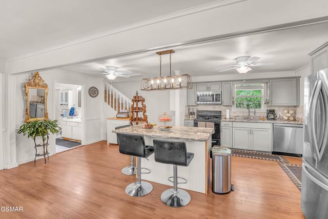 2881 Maples Branch Road, Sevierville, TN 37876