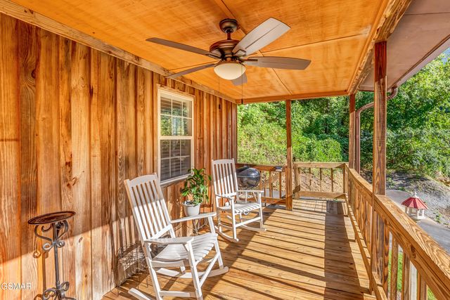 2881 Maples Branch Road, Sevierville, TN 37876