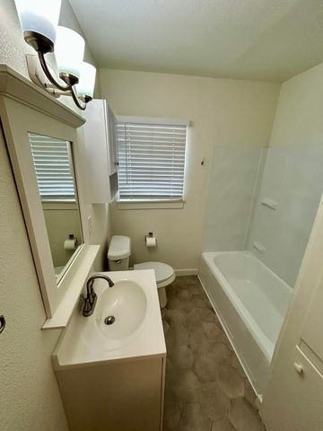 2214 25th Street, Lubbock, TX 79411