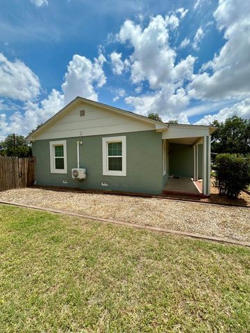 2214 25th Street, Lubbock, TX 79411