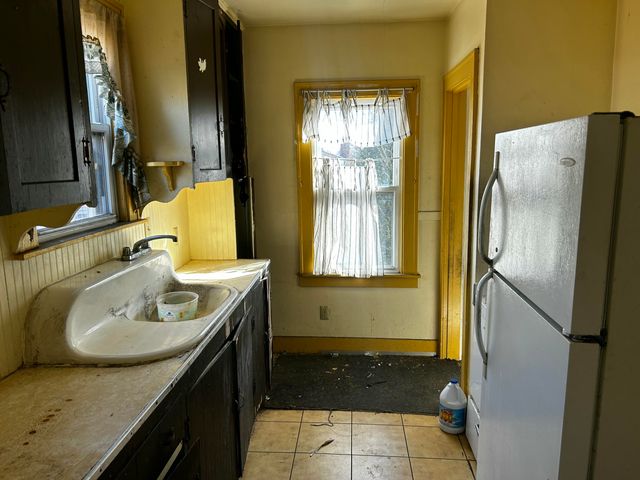 25115 Joy Road, Dearborn Heights City, MI 48127