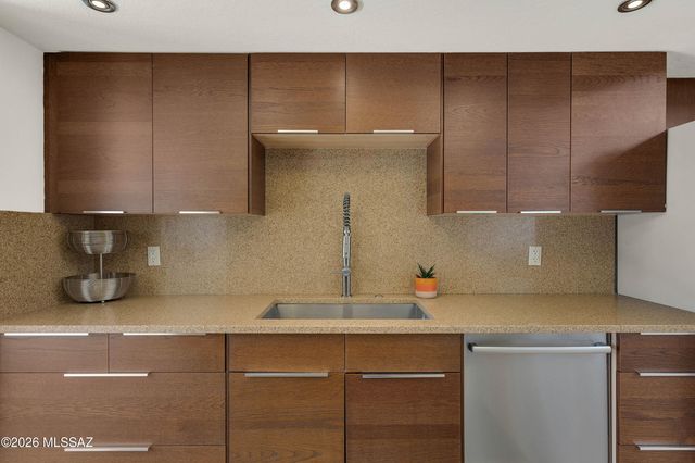 4550 E Camino De Oro, Tucson, AZ 85718