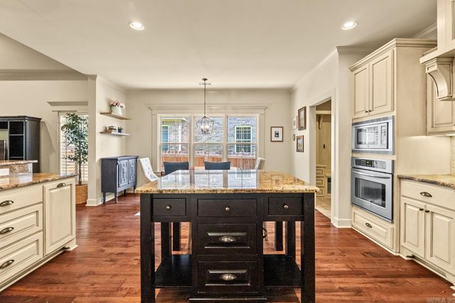 24 Longwell Loop, Little Rock, AR 72211