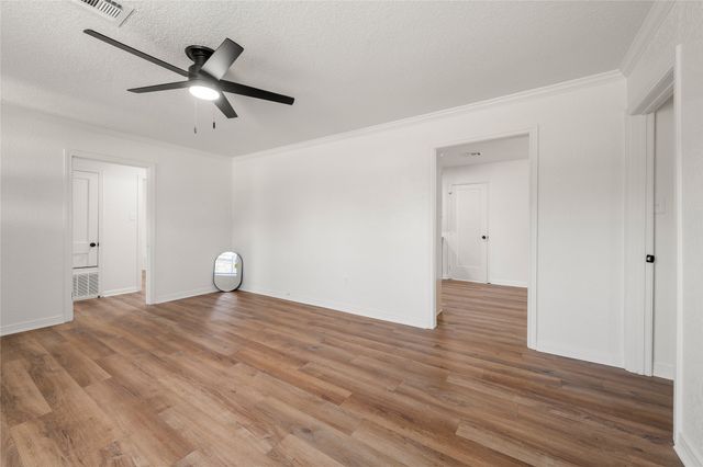 206 E Avenue G, Valley Mills, TX 76689