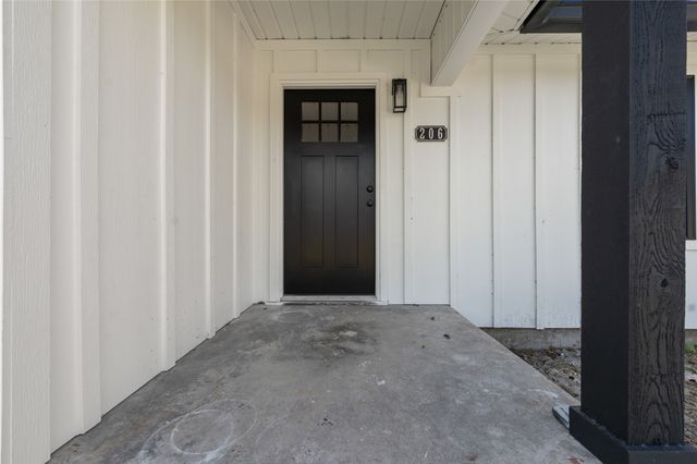 206 E Avenue G, Valley Mills, TX 76689