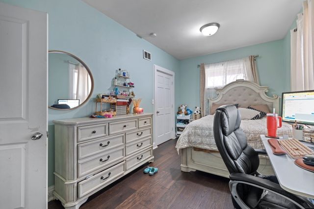 1803 S 59th Avenue, Cicero, IL 60804