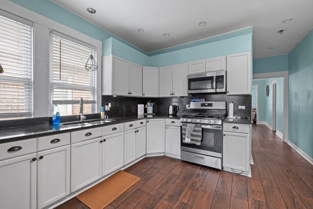 1803 S 59th Avenue, Cicero, IL 60804