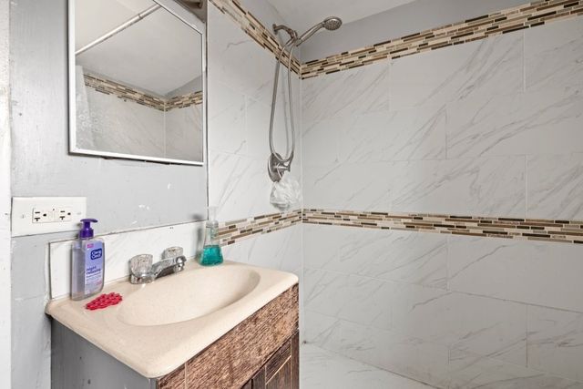 1803 S 59th Avenue, Cicero, IL 60804