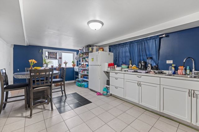 1803 S 59th Avenue, Cicero, IL 60804