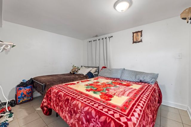 1803 S 59th Avenue, Cicero, IL 60804