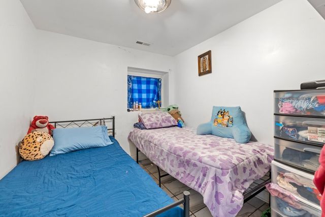 1803 S 59th Avenue, Cicero, IL 60804