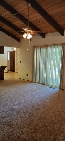 831 Homewood Dr, Yuba City, CA 95991