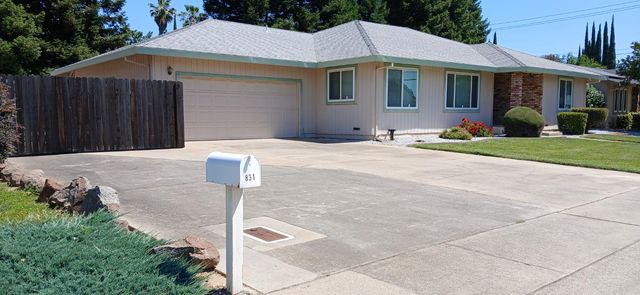 831 Homewood Dr, Yuba City, CA 95991