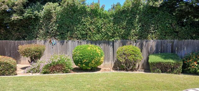 831 Homewood Dr, Yuba City, CA 95991