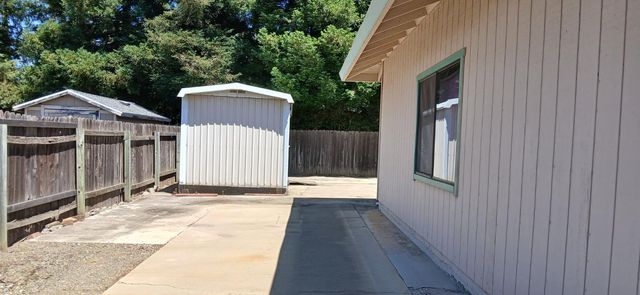 831 Homewood Dr, Yuba City, CA 95991