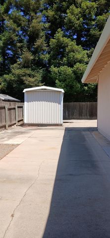 831 Homewood Dr, Yuba City, CA 95991
