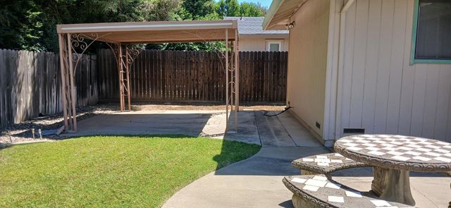 831 Homewood Dr, Yuba City, CA 95991