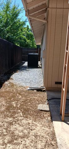 831 Homewood Dr, Yuba City, CA 95991
