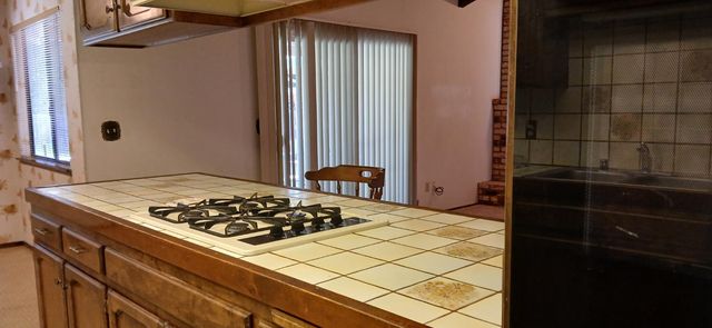 831 Homewood Dr, Yuba City, CA 95991