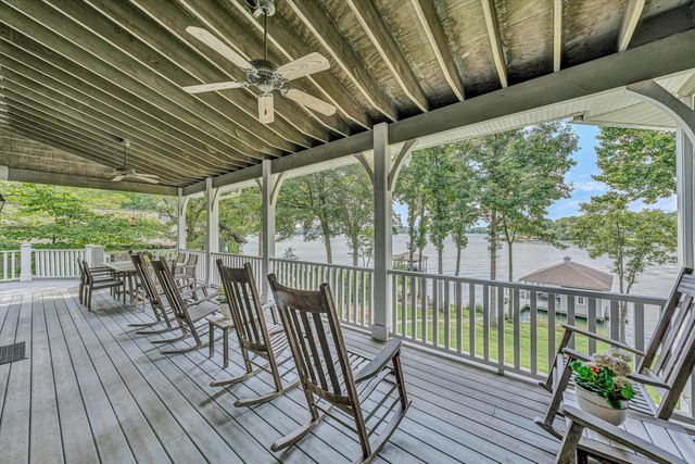 219 Lee DR, Huddleston, VA 24104